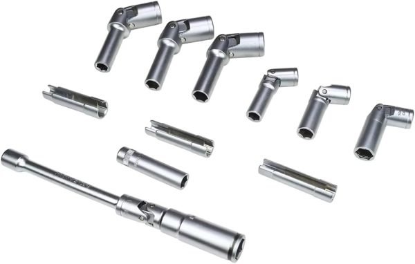 Open blue case displaying an 18-piece chrome vanadium flexible socket set organized by size.